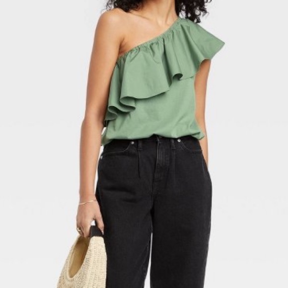 One Shoulder Ruffle Top - Picture 2 of 4